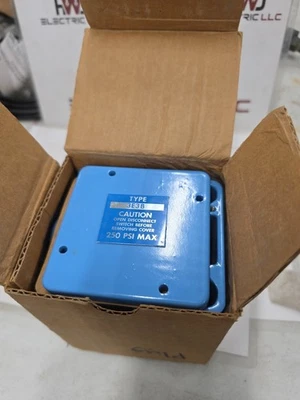 Warrick-Gems Sensors & Controls 3E3B-Threaded, 3-Probefitting  2IN NPT 1/2IN NEW - Image 1 of 2