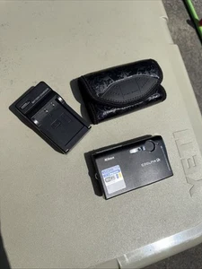 Nikon COOLPIX S7c 7.1MP 4x Zoom Digital "Wi-Fi" Camera Bundle *Clean* TESTED!!! - Picture 1 of 4