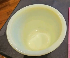 Vintage Manning Bowman Glows Custard Glass Art Deco Ribbed Mixing Bowl - Picture 1 of 6