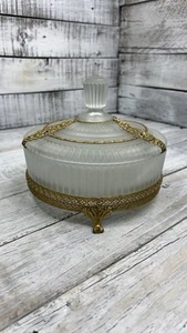 Pedestal de vidrio esmerilado Ormolu vintage tocador compota con tapa hermoso como está 💛 - Imagen 1 de 24