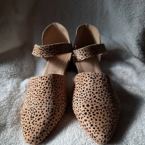 Women's - Boutique By Corkys Hemock D' Orray - Animal Print Pointed Flats - 8 - Picture 1 of 10