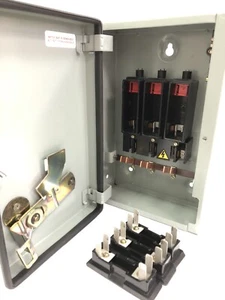 Simplex Century Switchfuse 20Amp TPN HRC Fused Switch Disconnector CF0203NH - Picture 1 of 12
