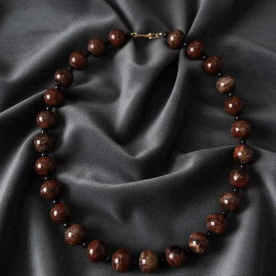 Collar de cuentas redondas de piedra natural de colección de jaspe rojo y ónix encordado a mano 17" Foto 1 de 4