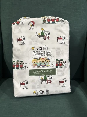 PEANUTS Snoopy Woodstock & Charlie Brown Gang CHRISTMAS CAROLING QUEEN SHEET Set - Image 1 of 4