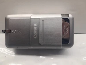 Canon PowerShot S60 5.0MP Digital Camera Silver PARTS/ REPAIR - Picture 1 of 13