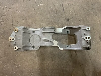 04 05 06 Soporte de montaje de transmisión Volkswagen Phaeton V8 3D0399263 C37 Foto 1 de 4