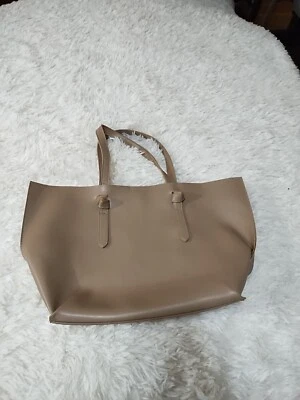 Bolso de mano Sole Society con suela tostada Foto 1 de 4