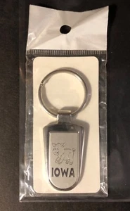 “IOWA” Keychain with Pig. Metal Key Chain BRAND NEW Key Ring - Picture 1 of 5