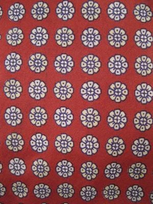 Corbata Para Hombre Roja Blanca y Azul Floral Diseño Estampado Por Página Foster Silk (O) Foto 1 de 4