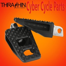 THRASHIN SUPPLY P-54 EXTRA GRIP FRONT FOOTPEGS Black Anodized 18 Harley Softail