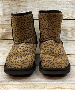 Las mejores ofertas en Botas leopardo UGG a media pierna para mujer | eBay