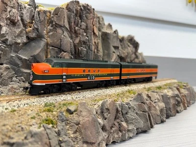 Intermountain Great Northern FT AB HO Locomotives #410 with DCC & Sound - Image 1 of 4