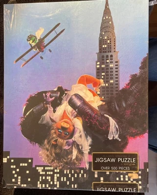 Rompecabezas Springbok de colección RARO King Kong Goes Ape Over Miss Piggy sellado Foto 1 de 4