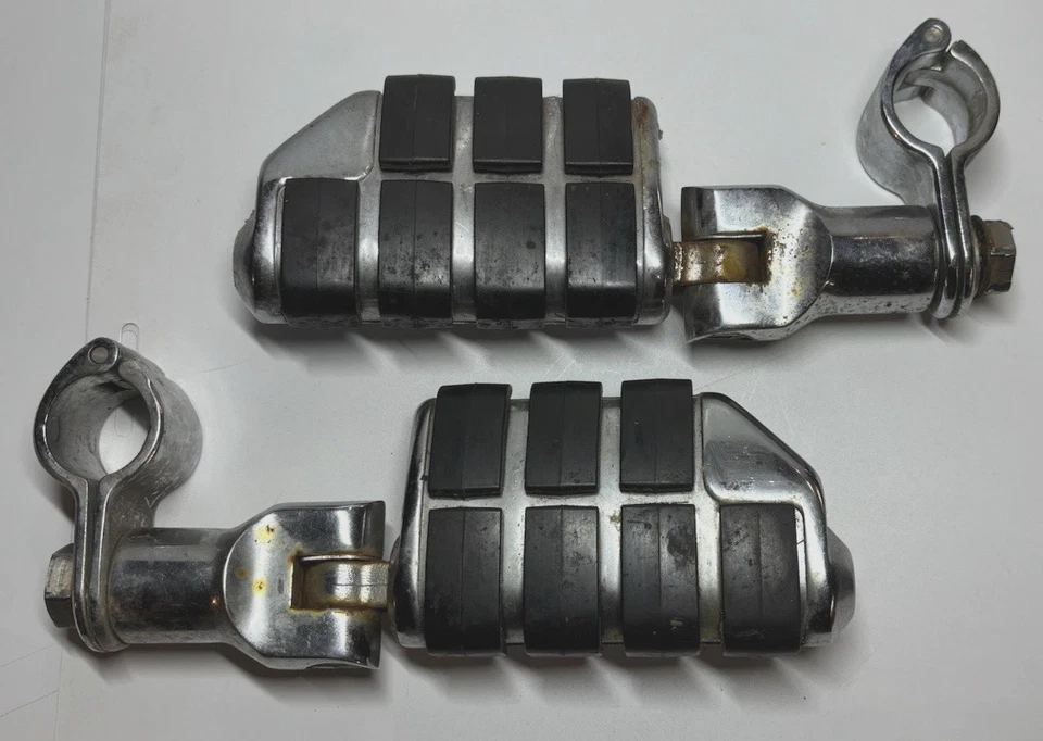 Оригинальный комплект дорожных подножек для Yamaha Royal Star 99–13 годов выпуска - Изображение 1 из 4