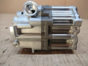 Tandemölpumpe (Neu - Take off) mit Dichtung A6541802501 - Bild 1 von 6