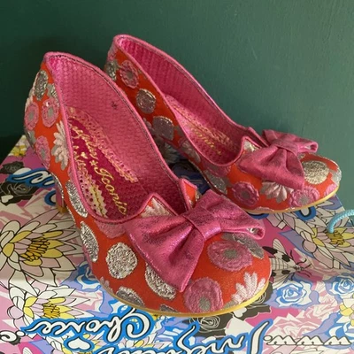 Irregular Choice NEW DAZZLE RAZZLE Red Flower Sz Uk 3.5/EU 36 heeled Boxed SHOES - Image 1 of 4