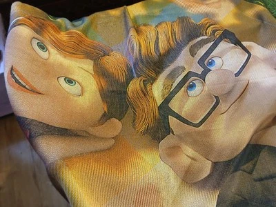 Disney Store Pixar Up Carl & Ellie Throw Blanket 50" x 70" Paradise Falls Foto 1 de 4