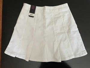 New No Boundaries NOBO White Pleated Mini Cheerleader Skirt NWT Junior 7 - Picture 1 of 4