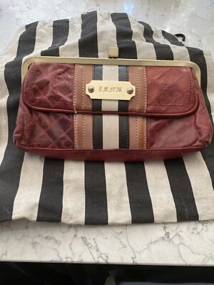 Bolso de Mano Borgoña L.A.M.B Gwen Stephanie. Foto 1 de 4