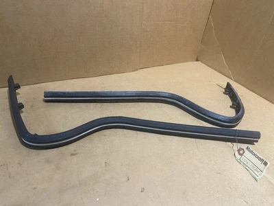 Juego de tiras de almohadillas de parachoques delantero Ford D5LY-17K833-B D5LY-17K834-B -- 1975 1976 Mark IV Foto 1 de 4