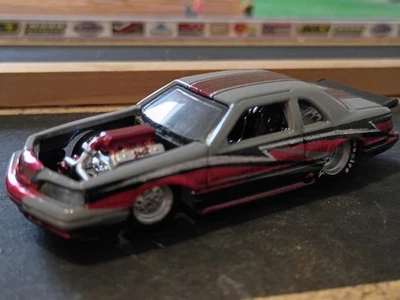 Ford Thunderbird Pro Stock 1988 Hot Wheels, personalizado, pilotos, motor doble turbo Foto 1 de 4