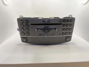 08-11 Mercedes W204 C300 C250 Head Unit Navigation Command Command CD UNTESTED - Bild 1 von 10
