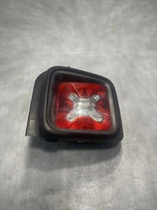 2015 Jeep Renegade RIGHT PASSENGER TRAIL HAWK Tail Light 51964235 OEM - Picture 1 of 4