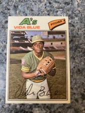 1977 Topps Cloth Stickers #4 Vida Blue  Athletics 