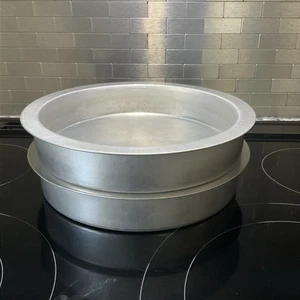 2 Vintage REMA Round Air Insulated Cake Baking Pans 9” X 1 3/4” double wall - Picture 1 of 15