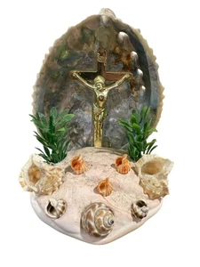 Jesus Kruzifix Abalone Muschel Koralle religiöse Grotte Gips Sockel 6 Zoll - Bild 1 von 5