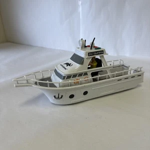 Animal Planet Shark Research Boat Toy - With Action Figure Tested Works - Picture 1 of 8