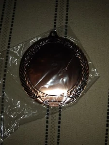 Medalla cuello 10-2 1/2" gimnasia, deportes, artes marciales en blanco sin grabado - Imagen 1 de 2