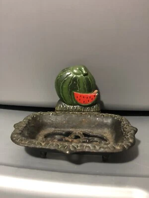 VINTAGE CAST IRON Painted red watermelon FOOTED SOAP DISH HOLDER rustic kitchen - Изображение 1 из 4