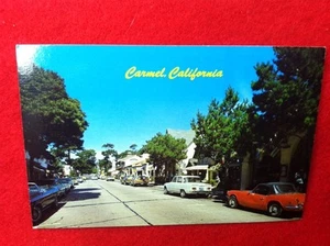 Vintage 1960er Carmel Ca Postkarte Triumph Spitfire Peugeot Mustang Pinto Main St - Bild 1 von 2