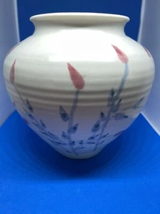 VINTAGE HANDMADE BLUE AND RED ACCENTED POTTERY - Picture 1 of 9