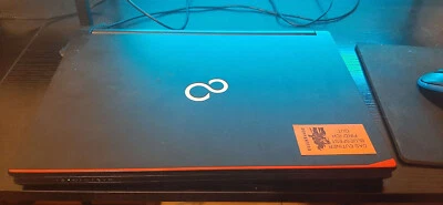 (VB) Fujitsu Lifebook E546 gebraucht in schwarz  - Bild 1 von 3