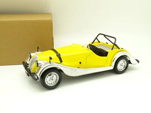 Polistil SB 1/16 1/18 - Morgan Plus 8 Yellow and Chrome - Picture 1 of 2