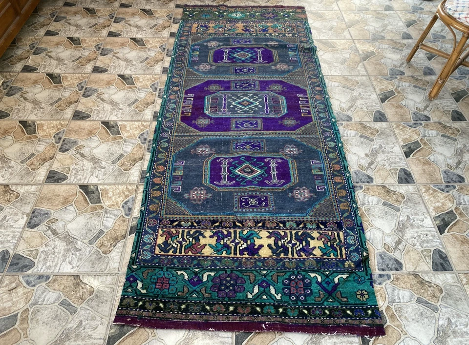 Alfombra tribal Oushak de lana hecha a mano turca vintage de los años 70 3,3 × 8,2 Foto 1 de 4