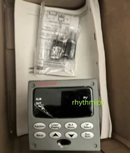 New DC2500-CE-1A00-210-00000-E0-0 controllers DC2500-CE-1A00-210-00000-E0-0 DHL - Picture 1 of 2