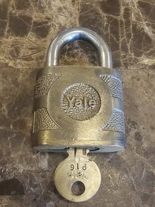 Vintage Yale Brass Super Pin Padlock Working with Key Hardened Shackle USA Lock - Picture 1 of 22