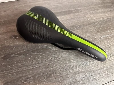 Sillín de asiento de bicicleta Schwinn rieles de 7 mm negro y verde Foto 1 de 4
