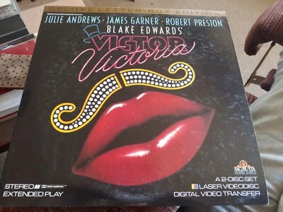 Victor Victoria - Laserdisc - Deluxe  Letterbox  Edition - PG - Dolby Ext. VG - Image 1 of 3