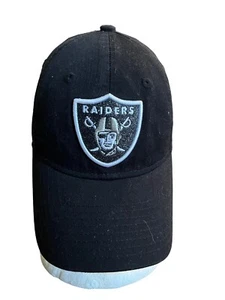Gorra Raiders New Era Brillante Logo Mujer 9Twenty Correa Trasera Gorra Fútbol NFL Negra - Imagen 1 de 15