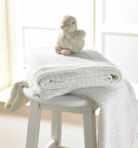 CREAM PREMIUM QUALITY Pure Cotton Baby Junior Cellular Blanket 100cm x 150cm - Picture 1 of 3