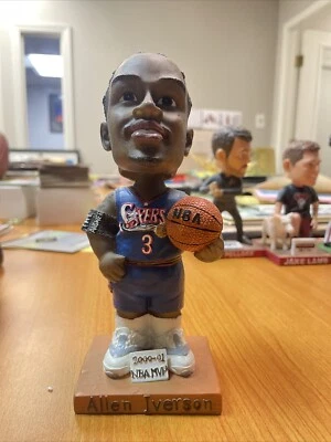 Camiseta deportiva vintage Allen Iverson - Jugador Más Valioso de la NBA 2000-01 - Sixers Bobblehead - Azul Foto 1 de 4