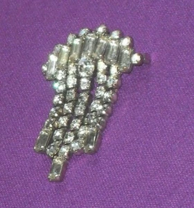ART DECO 1930s CLEAR BAGUETTE STONE PASTE SILVER TONE BROOCH ANTIQUE - Picture 1 of 5