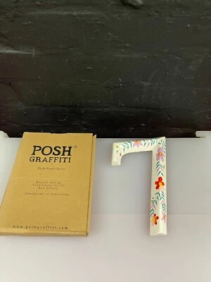 POSH GRAFFITI Decorative Floral Wooden Number 7 Measures 9 Inch - Image 1 of 4