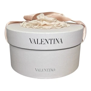 SCATOLA PORTAGIOIE VALENTINA by VALENTINO rosa profumo con fiocco e nastro - Foto 1 di 7