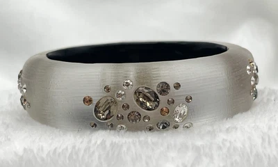 Pulsera Alexis Bittar Lucite Cristales Oro Blanco Rosa Brazalete Bisagras Firmado por Artista Foto 1 de 4