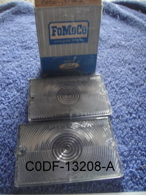 NOS 1960 Ford Falcon Genuína NOS NOVA Lente Turn Park - PAR - Imagem 1 de 1